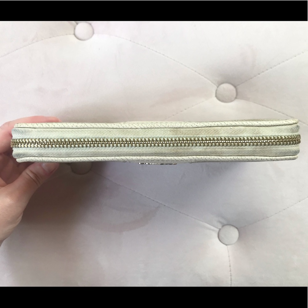 COACH ACCORDION WALLET - Picture 7 of 16